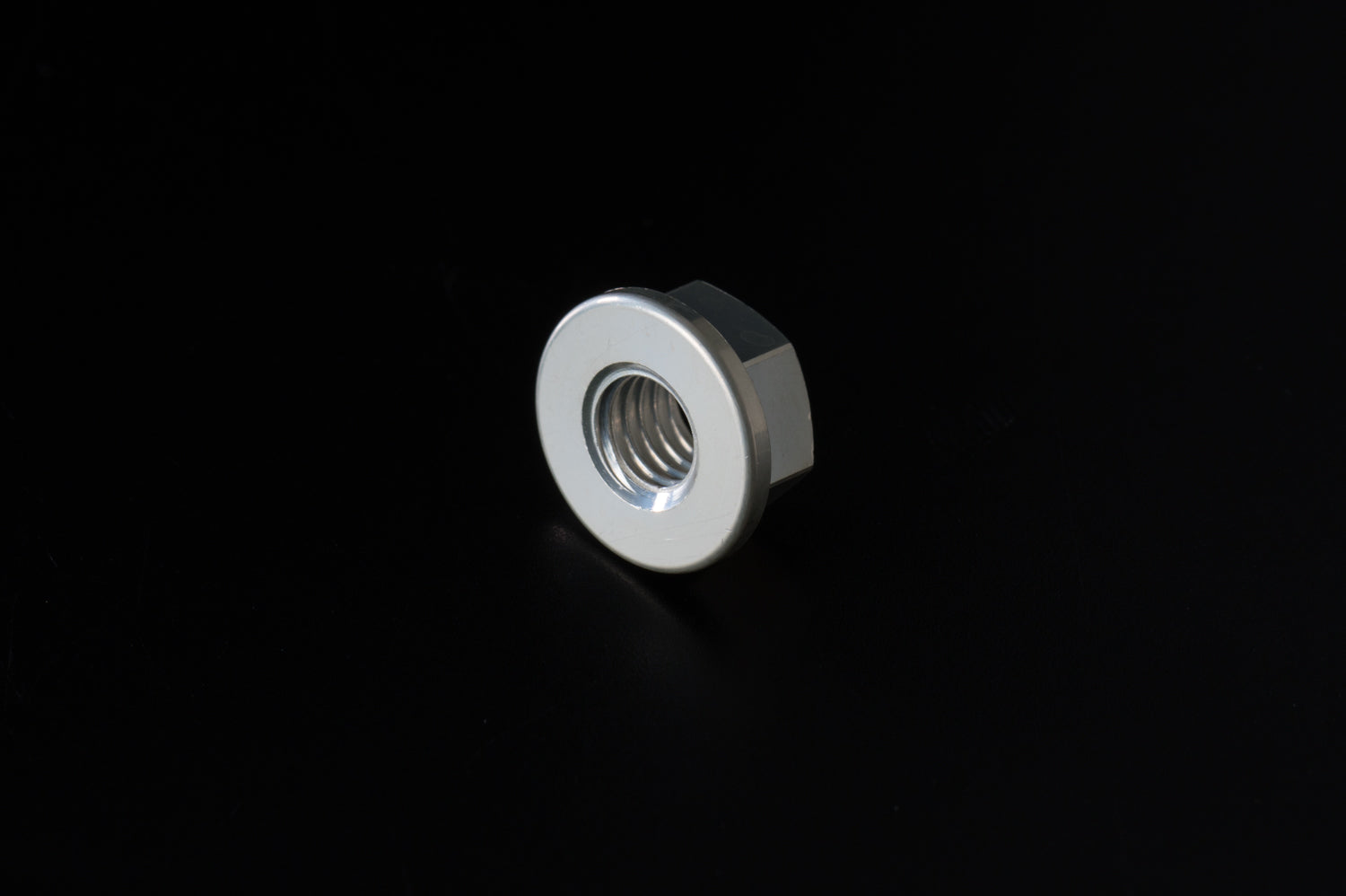 バッテリーターミナルフランジナット M6